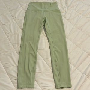 Lululemon Wunder Under 25”